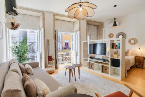 Virtudes Flat w/ AC & Balcony by LovelyStay